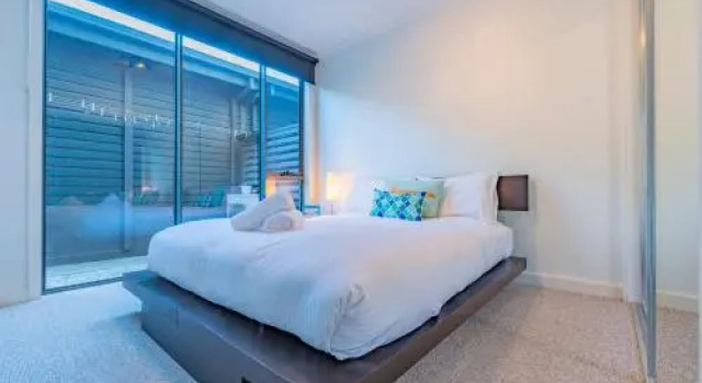 Five Shell, Book Apartment Torquay 