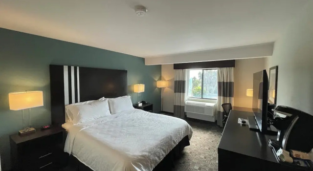 Двухместный номер Standard Holiday Inn Express & Suites Carlsbad Beach by IHG