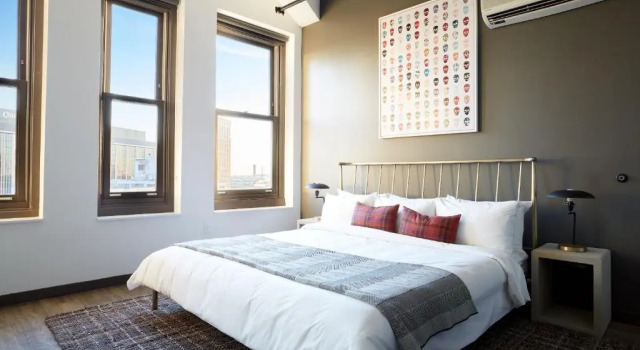 Студия Superior Sonder Gabriel Richard Apartments Downtown