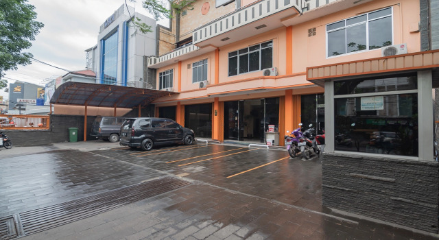 Grand Kembar Hotel RedPartner, Rezervasyon Otel Bandung Kidul Bandung
