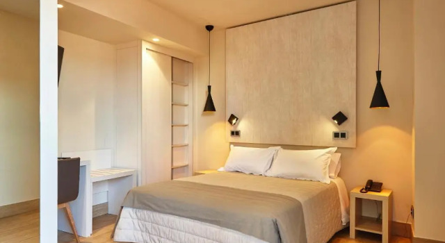 Двухместный номер Deluxe Отель Bilbao Plaza