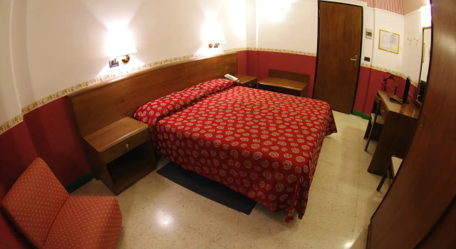 Hotel Iris Crillon