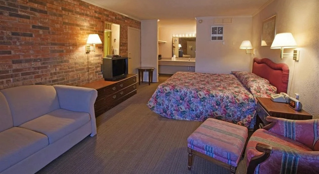 America''S Best Value Inn & Suites, Забронировать Отель Фармерс-Бранч Dallas - Fort Worth Metropolitan Area