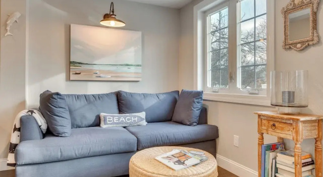 1 Mi to Drakes Island Beach: Cottage w/ Deck!, Buchen Sie Ferienhaus Wells 