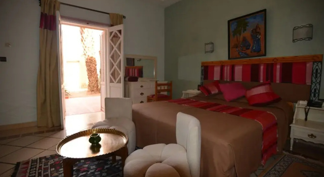 Полулюкс Hôtel Le Tinsouline