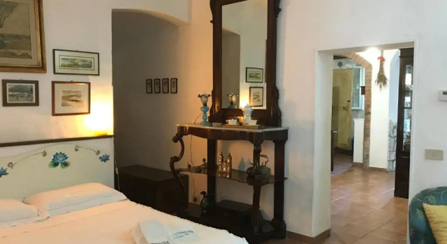 Antica Dimora, Book Apartment Hotels in Crete Senesi with Parking, Parking