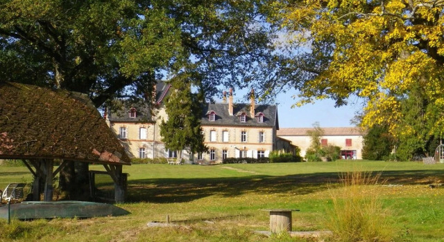 Domaine des Freaux, Boek Hotel Hotels in Clessé met zwembad, Zwembad