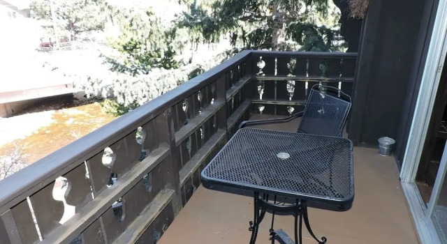 Номер Standard Elkhorn One Bedroom Condo with River View from Deck and Walking Distance to Estes Park - #3262 by RedAwning