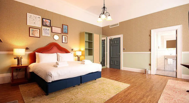 Трёхместный номер Standard Elmbank York, Tapestry Collection by Hilton
