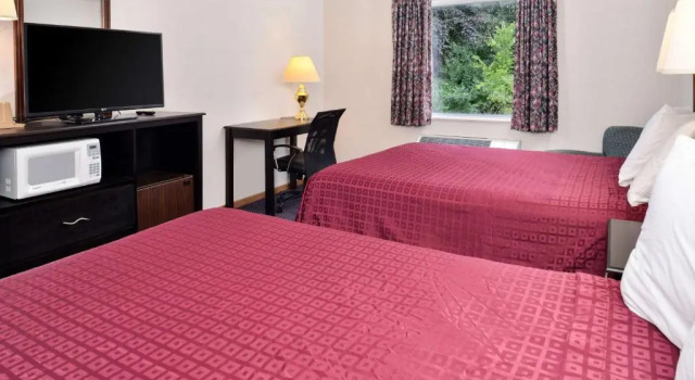 Четырёхместный номер Standard Residential Suites Warrensburg by Hotel O US 50