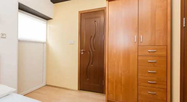 Lovely 1-bed Apartment With Patio in Kastel Stari, Забронировать Апартаменты/квартира Отели в центре Каштел Старей, в центре