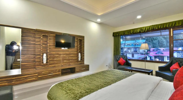 Hotel Comfort Court