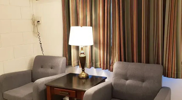 Двухместный номер Standard с балконом и с видом на горы Best Continental Motel