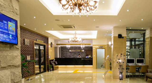 Pungnam Tourist Hotel, Забронировать Отель Отели Чонджу с парковкой, рядом с Памятник Хвасан Совон, Парковка
