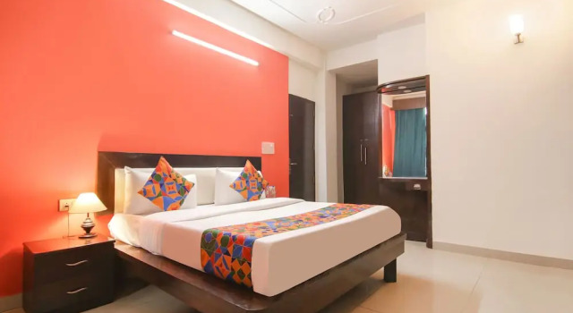 Номер Premium Fabhotel The Lavish Villa