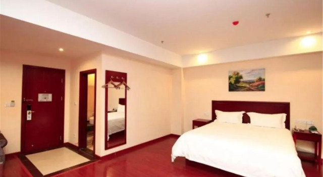 Люкс Deluxe GreenTree Inn ShanDong RiZhao JuXian YinXing Avenue Middle ShanDong Road Business Hotel