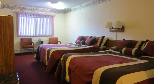 Четырёхместный номер Standard Big Horn Lodge