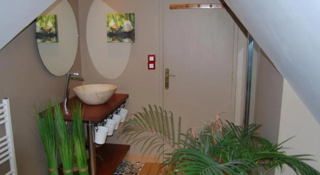 Коттедж с 3 комнатами Maison avec piscine et sauna à Vire