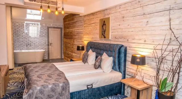 Номер Deluxe ART Hotel