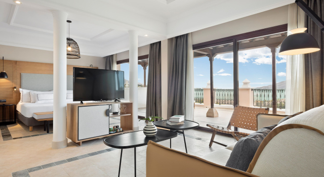Полулюкс The Level at Meliá Villaitana