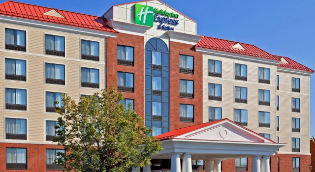 Holiday Inn Express & Suites Albany Airport Area - Latham, an IHG Hotel, Prenota Hotel Latham Hudson Valley