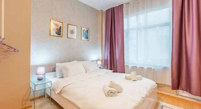 Modern Home in Fatih Near Historical Landmarks, Varaa Hotelli Hotellit Marmara-alue pysäköinnillä, Pysäköinti
