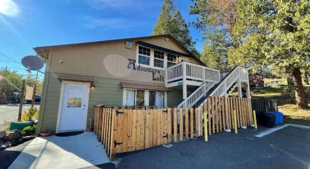 Студия Yosemite Basecamp