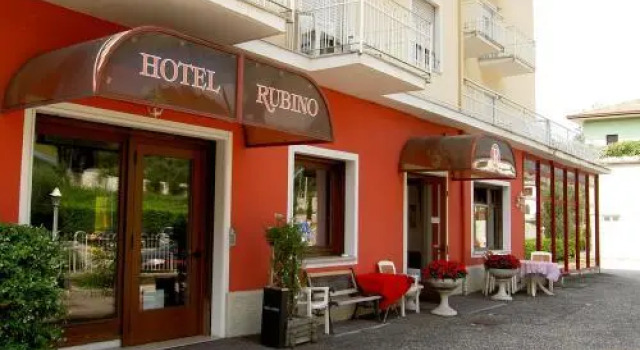 Четырёхместный номер Standard Hotel Rubino