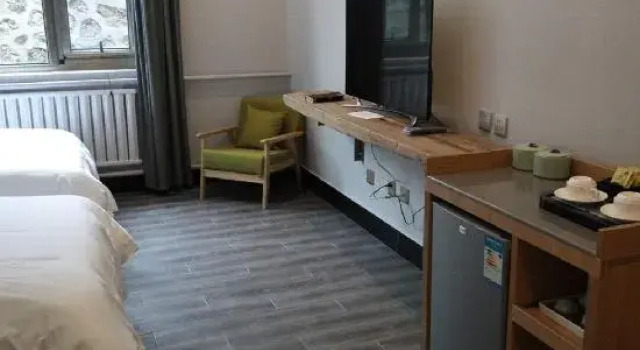 Forest Village Hotels and Resorts Beijing, Book Hotel Hoteller i Beijing Province med parkering, Parkering