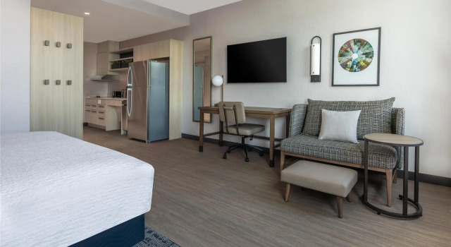 Номер Standard Homewood Suites By Hilton Surrey