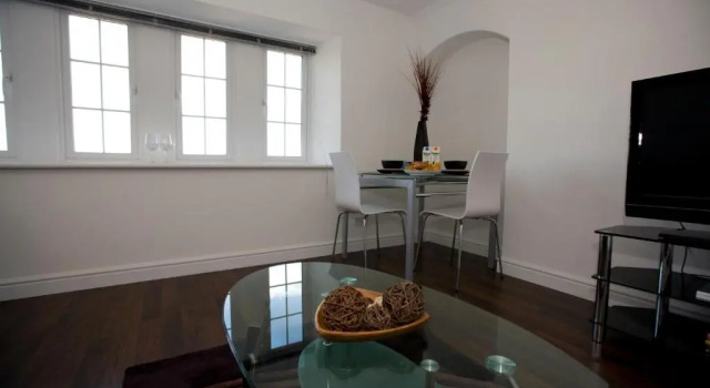Апартаменты Aberdeen Serviced Apartments - The Lodge