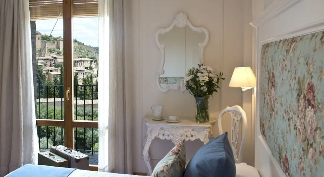 Двухместный номер Standard с видом на город Hotel Santa Maria de Alquezar