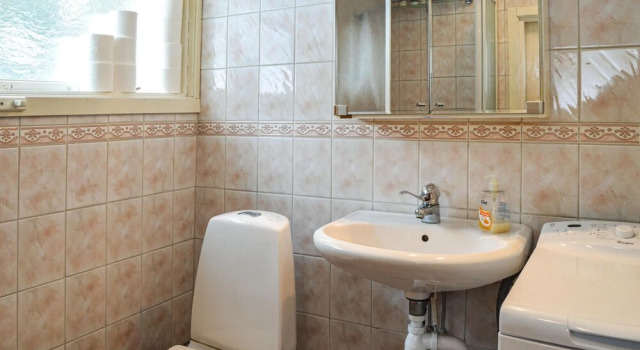 Stunning Home in Tyresö With Wifi and 3 Bedrooms, Varaa Hotelli Tyreso Tukholma