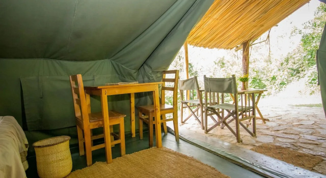 Stan Bushara Island Camp