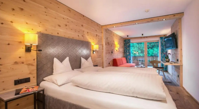 Двухместный номер Deluxe с балконом Hotel Tipotsch