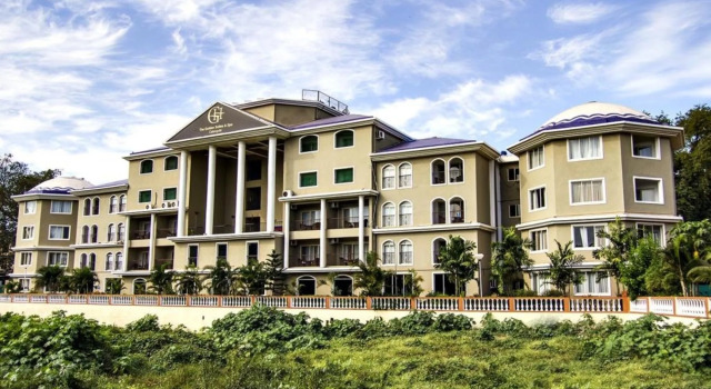 The Golden Suites & Spa, Book Resort Hotels in Goa with a Pool, Swimming Pool