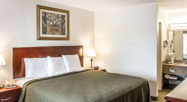 Двухместный номер Standard Econo Lodge Monticello