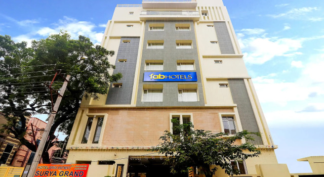 Fabhotel Surya Grand I, Rezerwuj Hotel Hotele w Andhra Pradesh z parkingiem, Parking