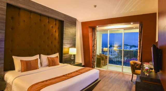 Двухместный номер Deluxe Grand Rocky Hotel Bukittinggi