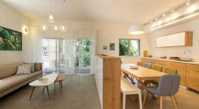 Апартаменты с 2 комнатами с балконом Beach Apartments TLV