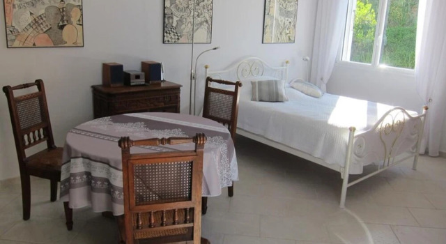 Le Quatorze, Rezervasyon Otel Laroque-des-Alberes Pyrénées-Orientales