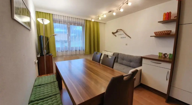 Haus Lisa, Rezerwuj Hotel Hotele w Reith z parkingiem, Parking