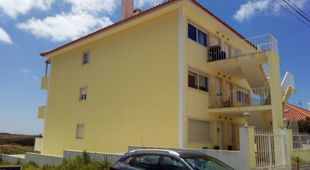 Apartment Rua Da Serra - 3, Réserver Appartement Carvoeira Région Centre, près de Foz de Lizandro Beach