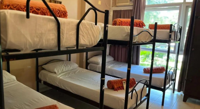 Кровать в общем номере (женский номер) Beer Hotel Iguazú