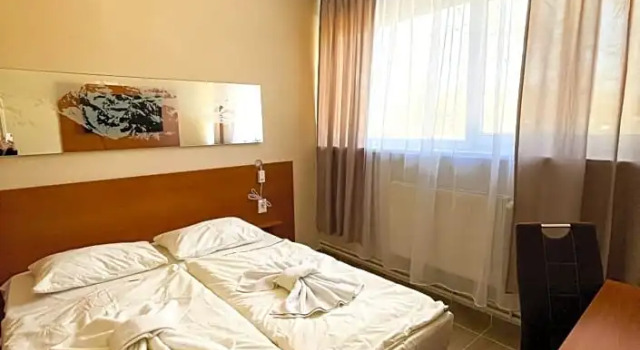 Öreg-tó Club Hotel, Rezervovat Hotel Tata 