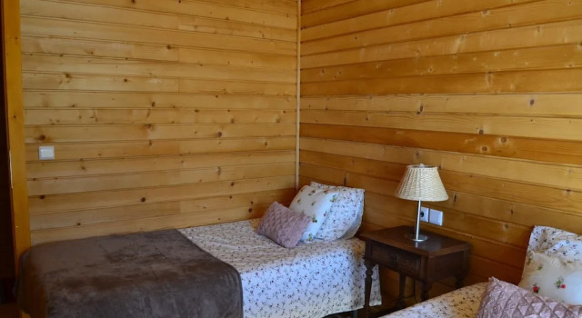 House With 2 Bedrooms in Celorico de Basto, With Wonderful Mountain Vi, Rezerwuj Hotel Celorico de Basto 
