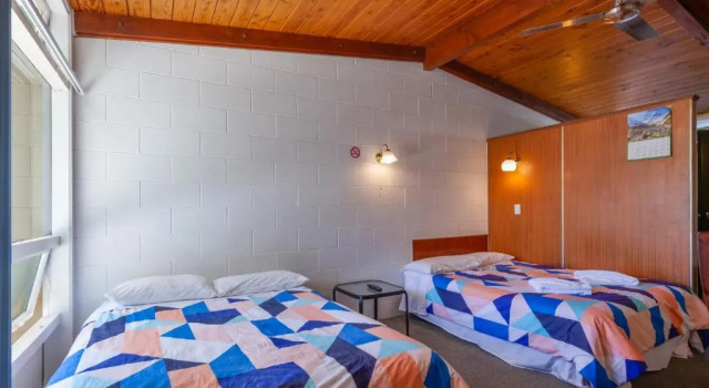 Четырёхместный номер Standard Aaryn Court Motel