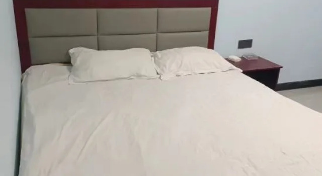 Standard Doppel Zimmer Fengdu Liangchen Hotel