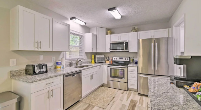 Апартаменты Downtown Southern Pines Townhome With Deck!