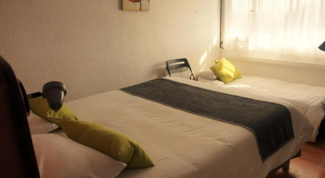 Трёхместный номер Standard greet Hotel Belleville en Beaujolais A6